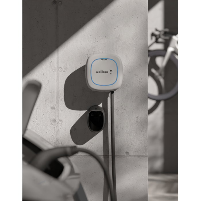 Зарядна станція Pulsar Max Wallbox 32А 3Ф 400В 22 кВт біла з роз'ємом Тype 2 з кабелем 5м PLP4-0-2-4-9-001